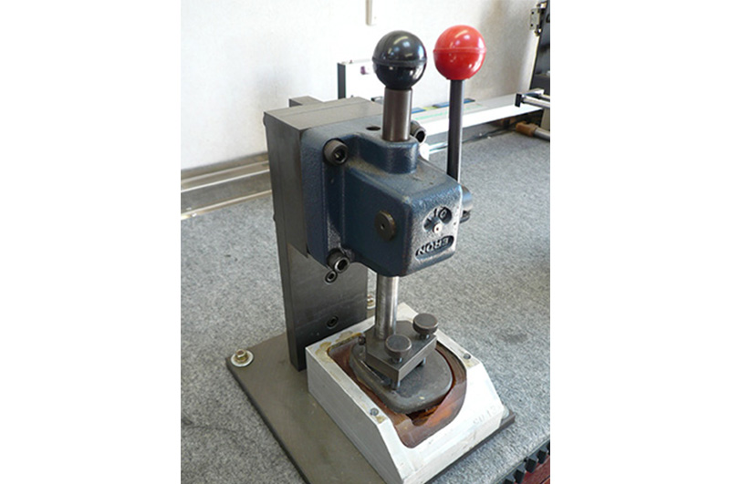 ウッド用ベンディングマシーン